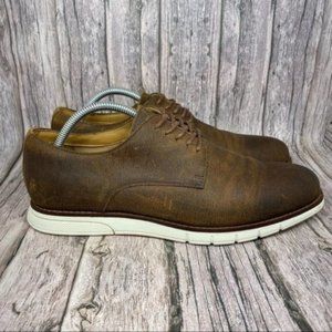 Crown Vintage Tait Men’s Size 9 Brown/White Oxford Shoes (CR-TAIT)